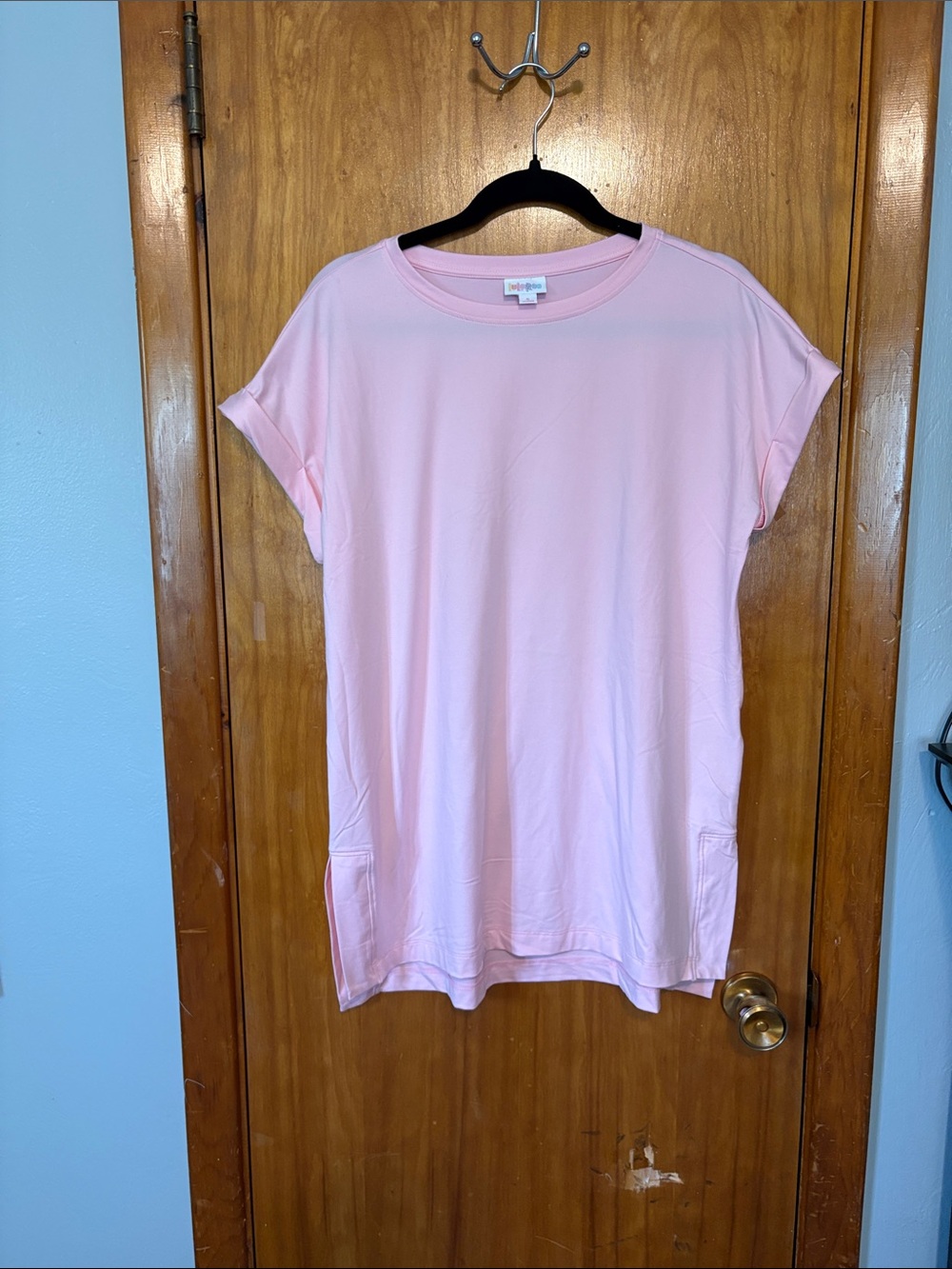 NWOT LuLaRoe Leah Pale Pink Short Sleeve Tunic - Size Small